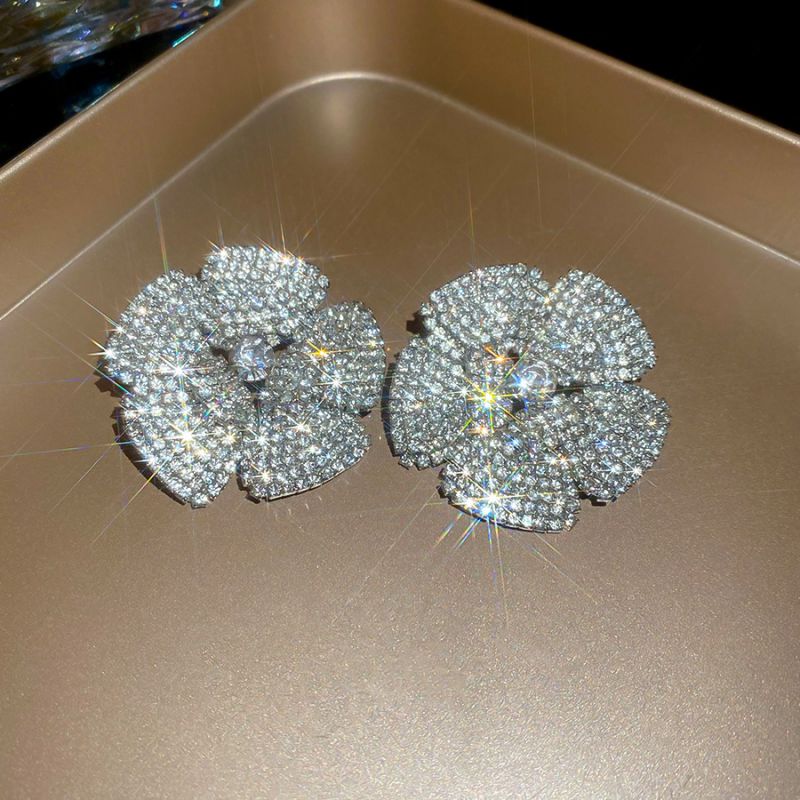 #1 Silver Needle - Silver Diamond-studded Tassel Metal And Diamond Tassel Earrings