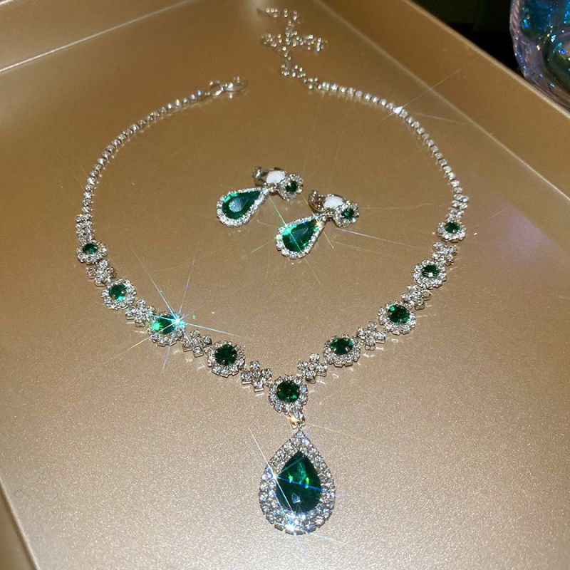 54# Necklace-silver (two-piece Set) Copper Diamond Heart Necklace And Earring Set