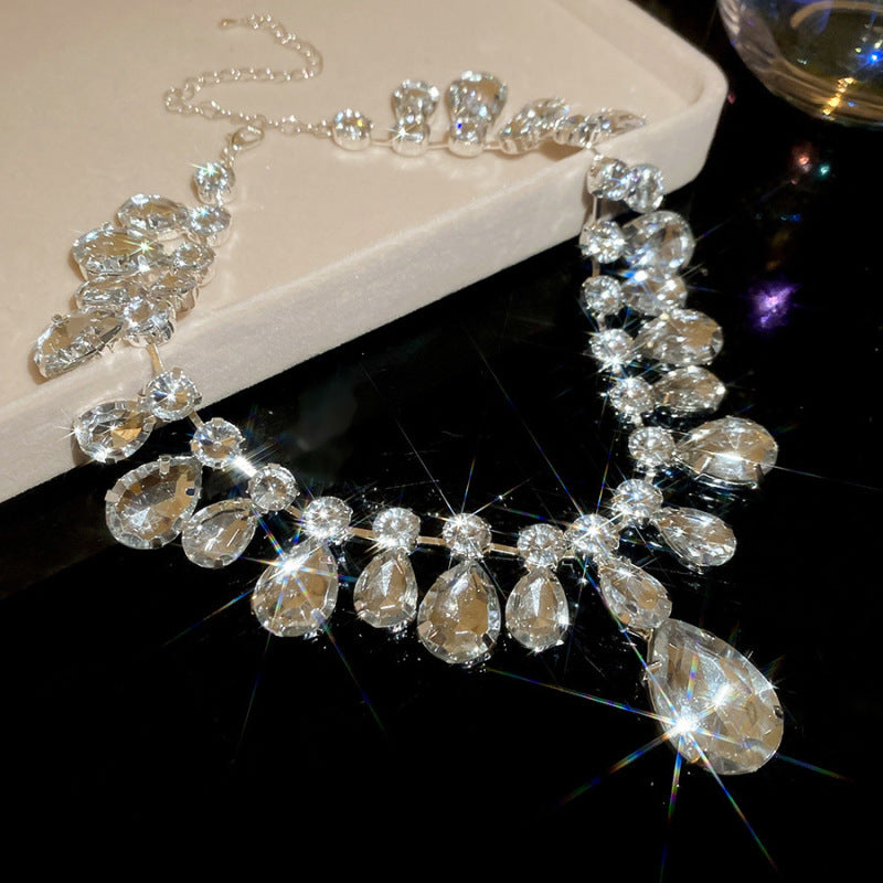 54# Necklace-silver (two-piece Set) Copper Diamond Heart Necklace And Earring Set