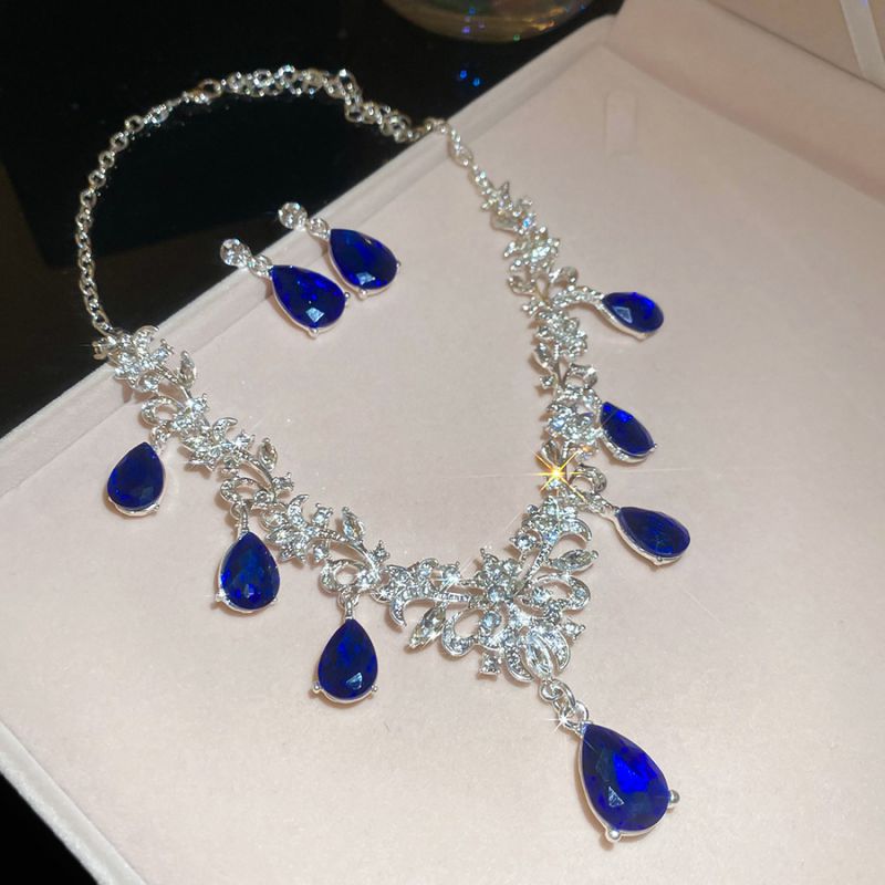 54# Necklace-silver (two-piece Set) Copper Diamond Heart Necklace And Earring Set