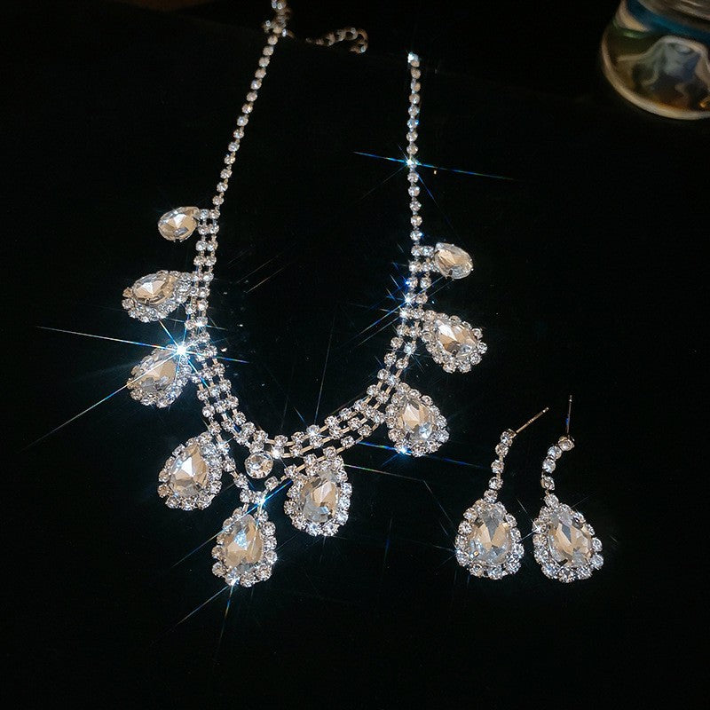 56# Necklace - Silver Copper And Diamond-encrusted Teardrop Necklace And Earring Set