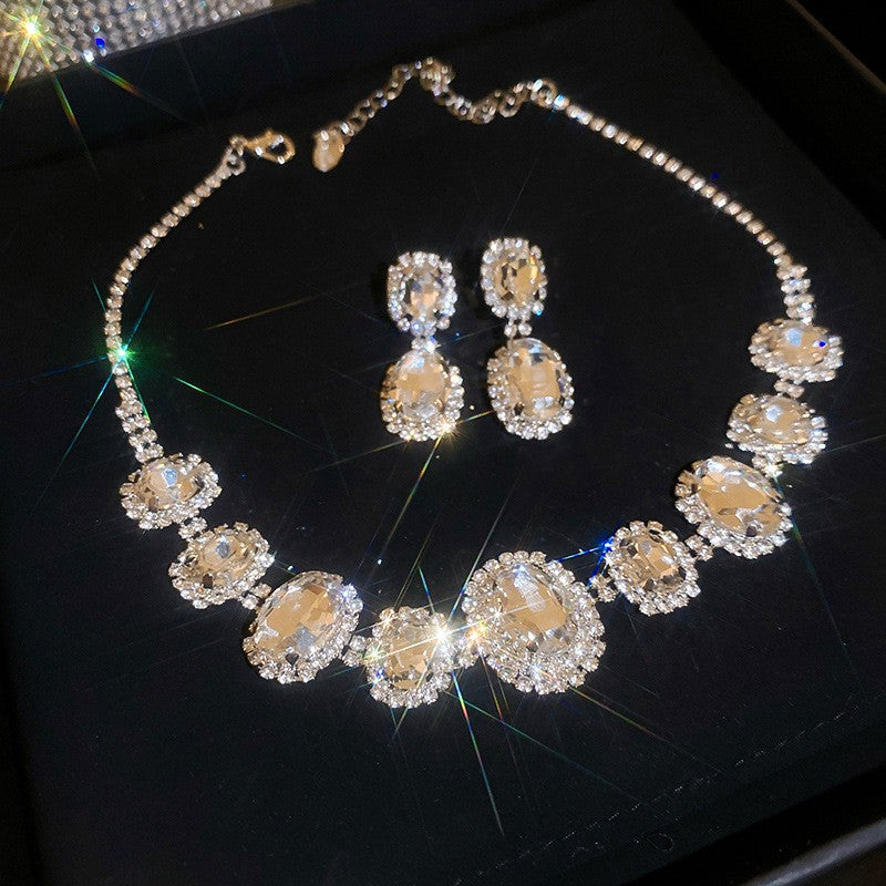 56# Necklace - Silver Copper And Diamond-encrusted Teardrop Necklace And Earring Set