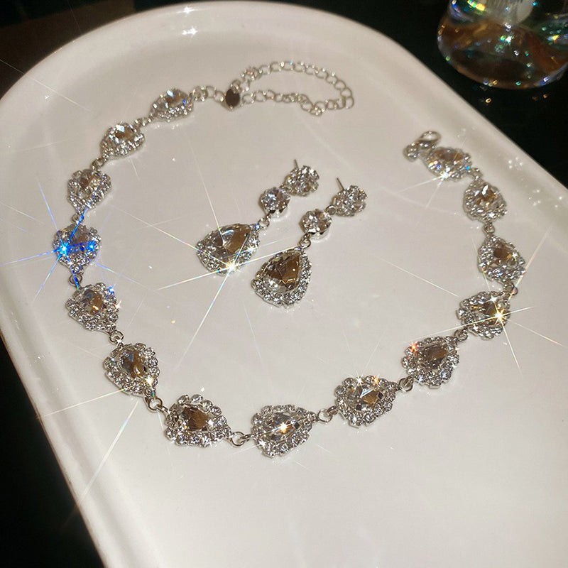 56# Necklace - Silver Copper And Diamond-encrusted Teardrop Necklace And Earring Set