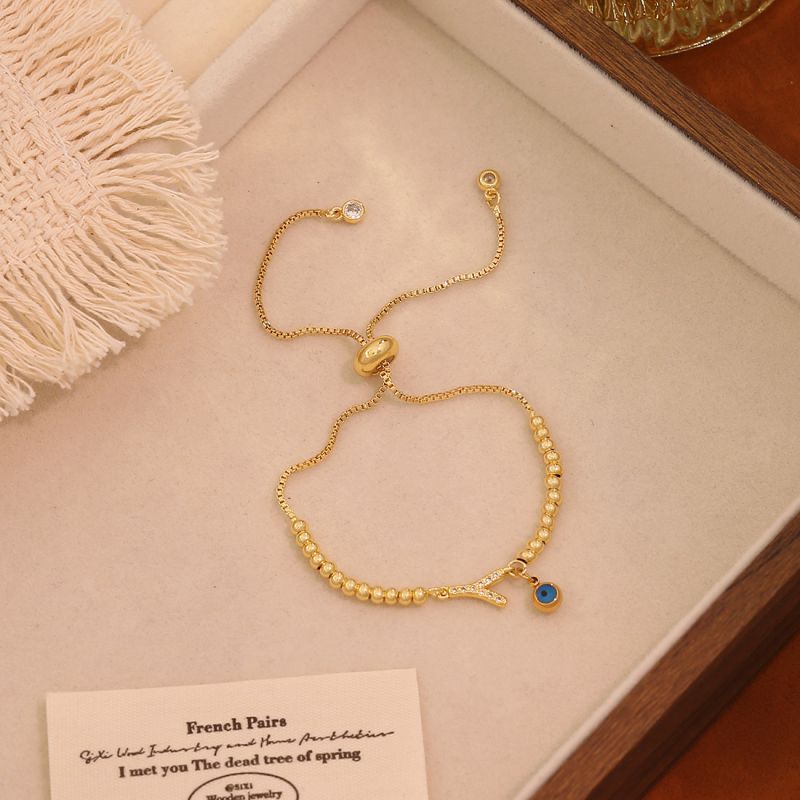 A Copper 26-letter Eye Bracelet