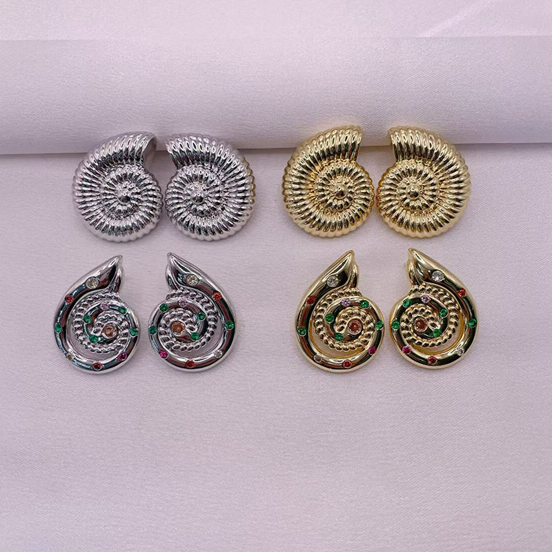 A Copper Conch Earrings