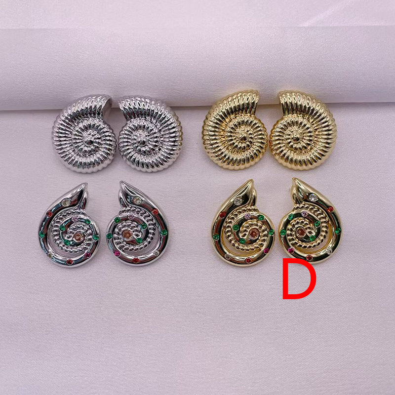 A Copper Conch Earrings