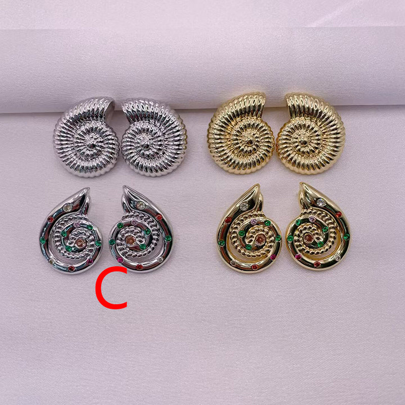 A Copper Conch Earrings