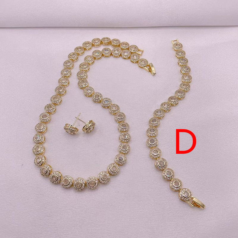 A Copper Diamond-encrusted Round Necklace