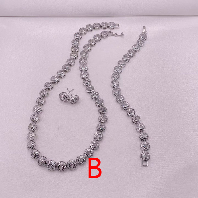 A Copper Diamond-encrusted Round Necklace