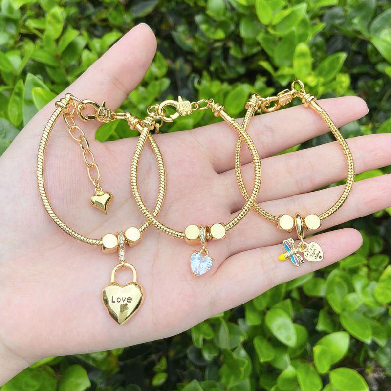 A Copper Heart Bracelet