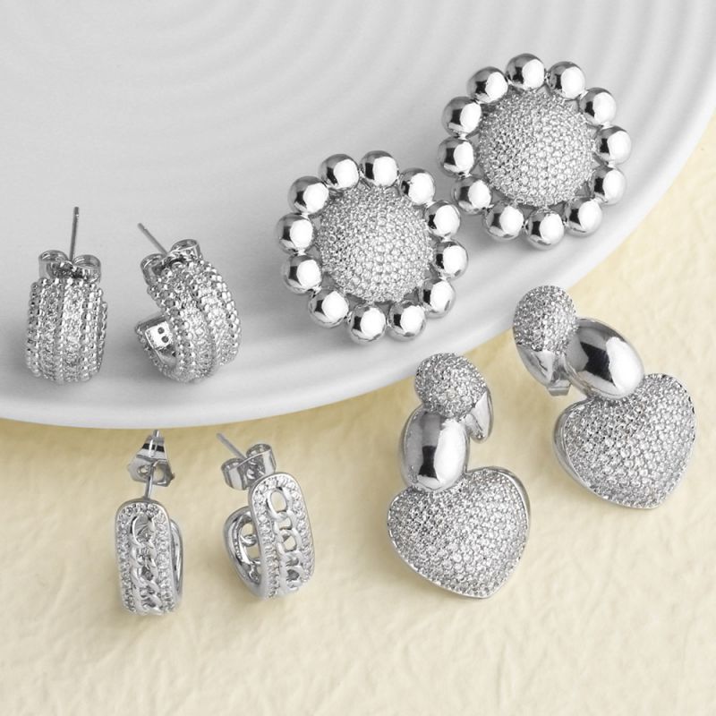 A Copper-gold-plated Diamond C-shaped Earrings