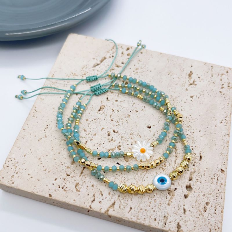 A Gold-plated Copper Crystal Beaded Eye Bracelet