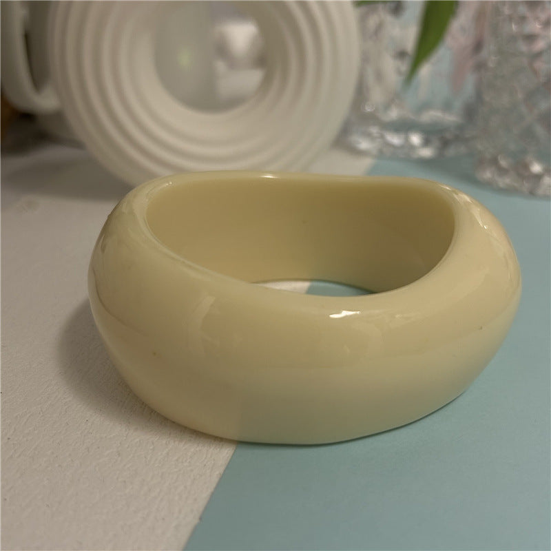 A Resin Irregular Bangle Bracelet