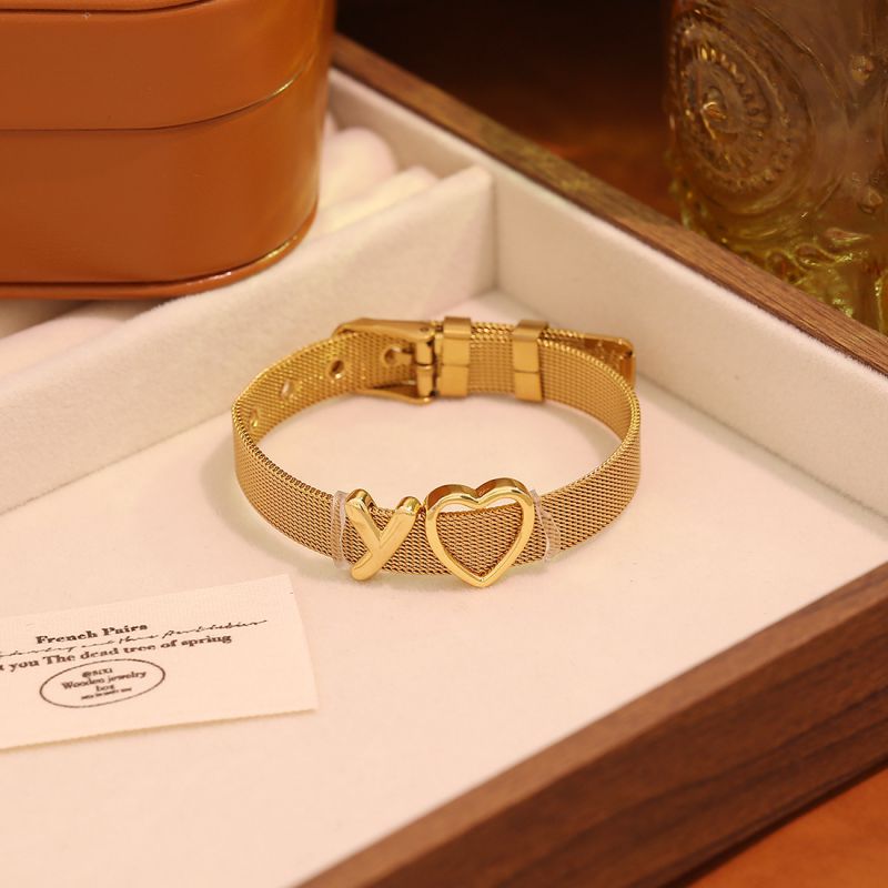 A Stainless Steel 26-letter Heart-shaped Watch Strap Bracelet