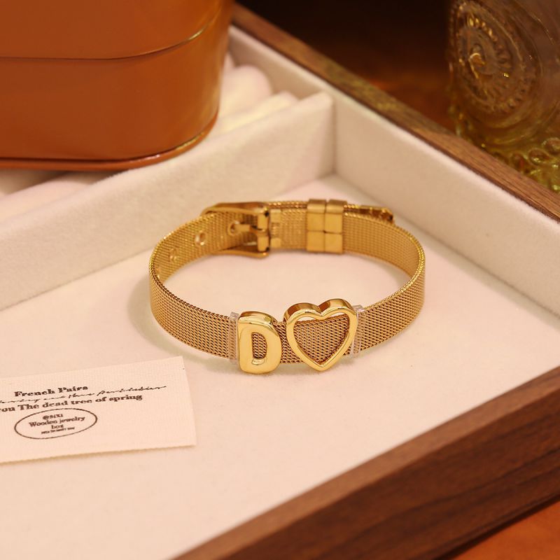 A Stainless Steel 26-letter Heart-shaped Watch Strap Bracelet