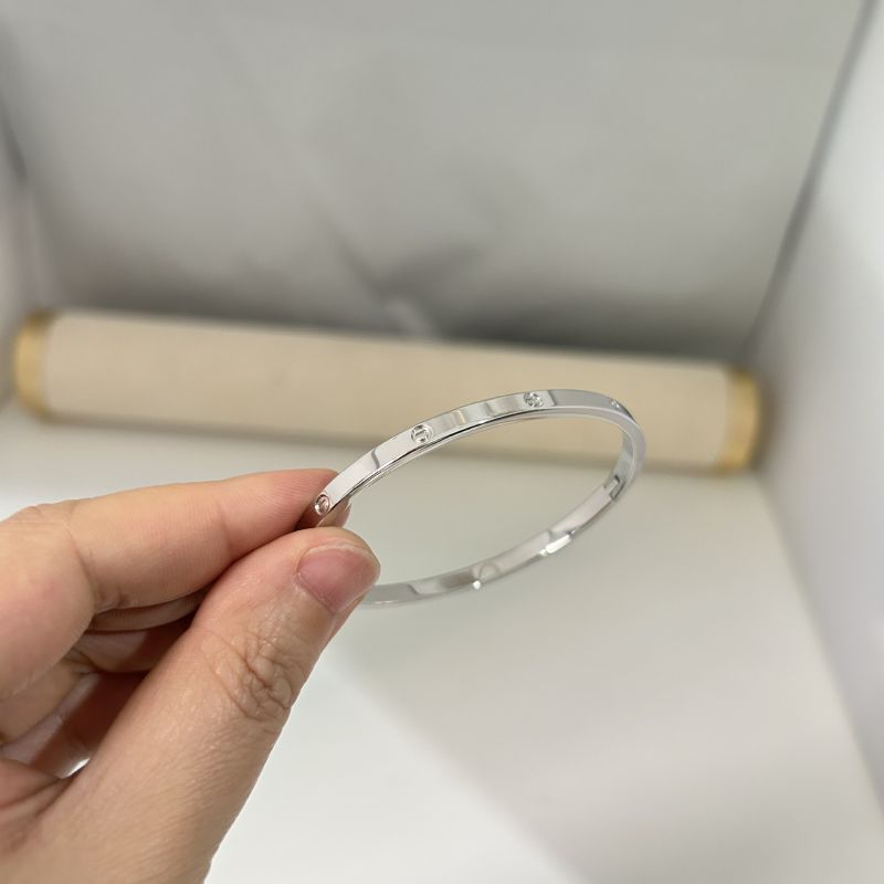 Fashion Gold 6 Nails 4 Diamonds (6mm) Titanium Steel Geometric Bracelet With Diamonds