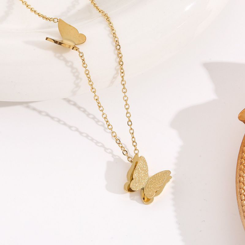 Fashion Big Heart Black Shell Silver Titanium Steel Heart Necklace