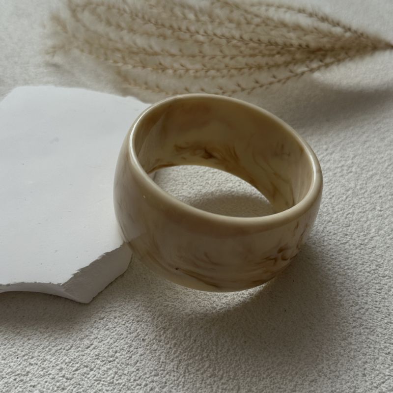 Gold 1 Metal Round Bracelet