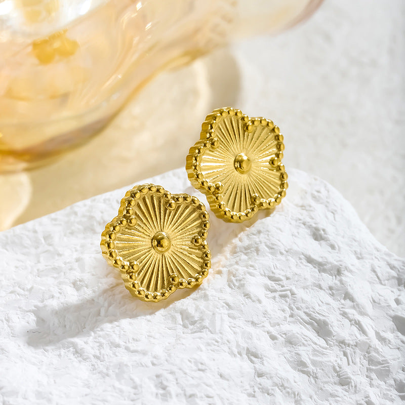 Five Leaf Flower Necklace Gold Titanium Steel Flower Necklace