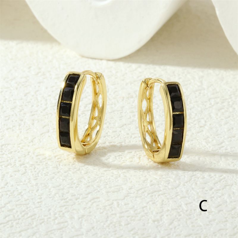 Black Copper Diamond Round Earrings