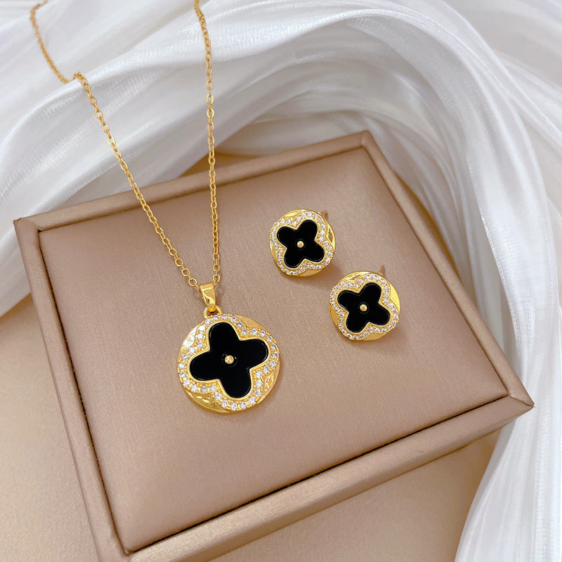 Set 26# Copper And Diamond Four-leaf Necklace And Earrings Set