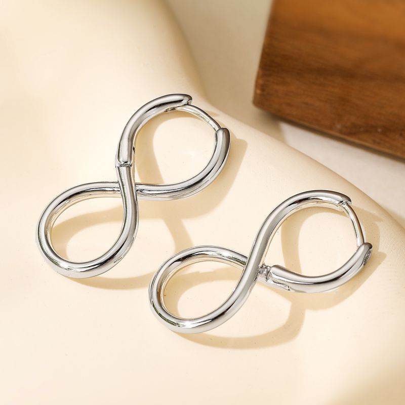 Gold Copper Gold-plated 8-shaped Earrings
