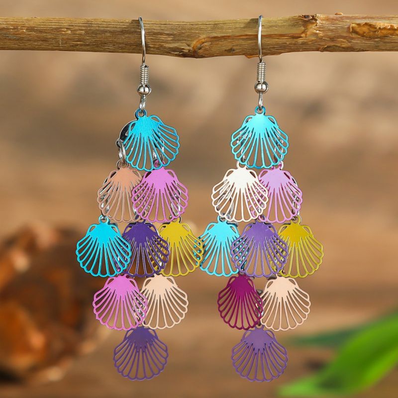 Color Contrast Color Hollow Scallop Earrings
