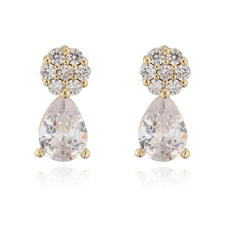 1 Pair Of Gold White Diamond Flower Core Red Teardrop Earrings Copper Diamond Teardrop Earrings
