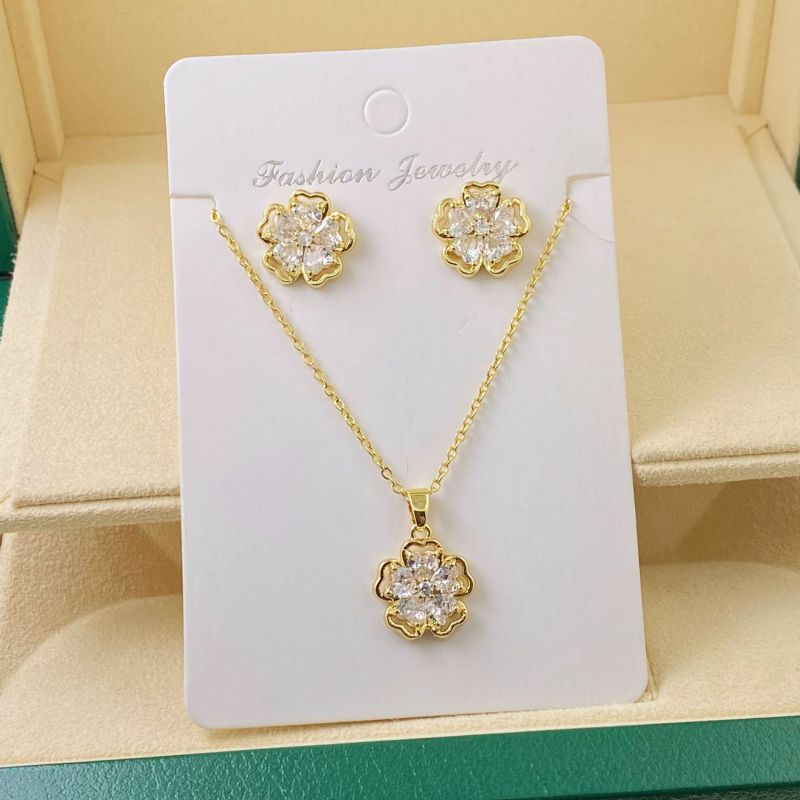 B Copper Diamond Heart Necklace And Earring Set