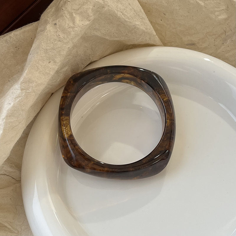 Diamond-shaped Amber - Inner Diameter 65 Weight 53g Resin Irregular Bracelet