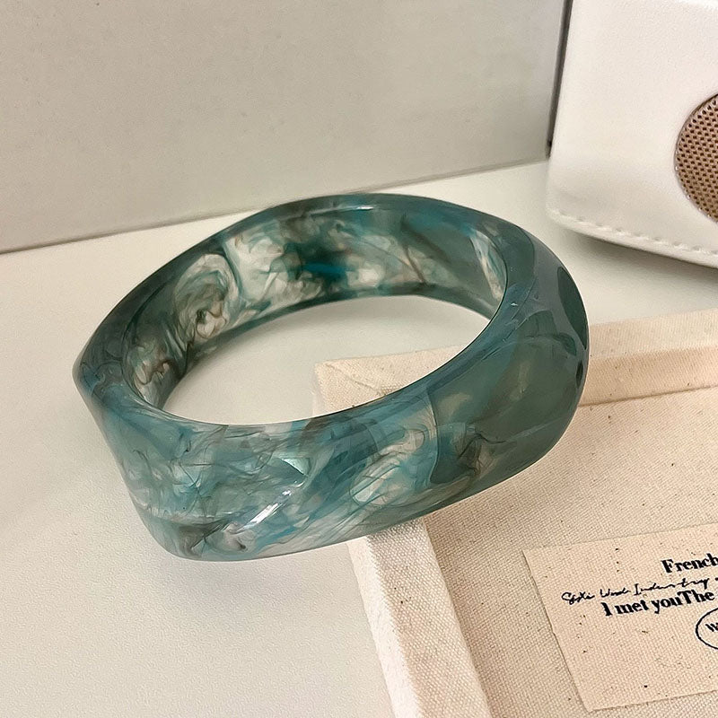 Diamond-shaped Amber - Inner Diameter 65 Weight 53g Resin Irregular Bracelet