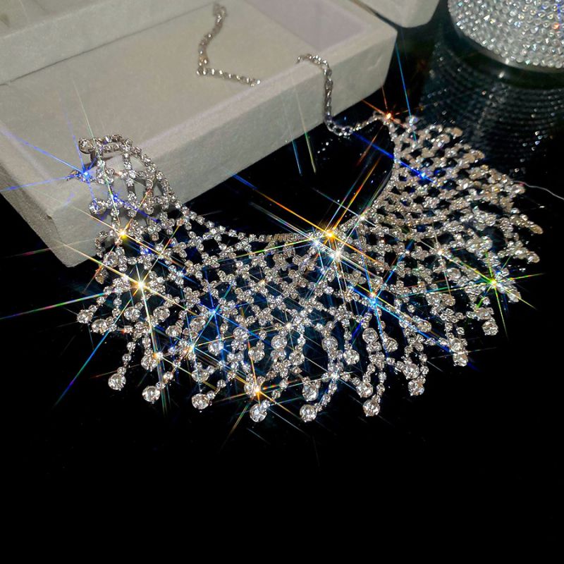 54# Necklace-silver (two-piece Set) Copper Diamond Heart Necklace And Earring Set