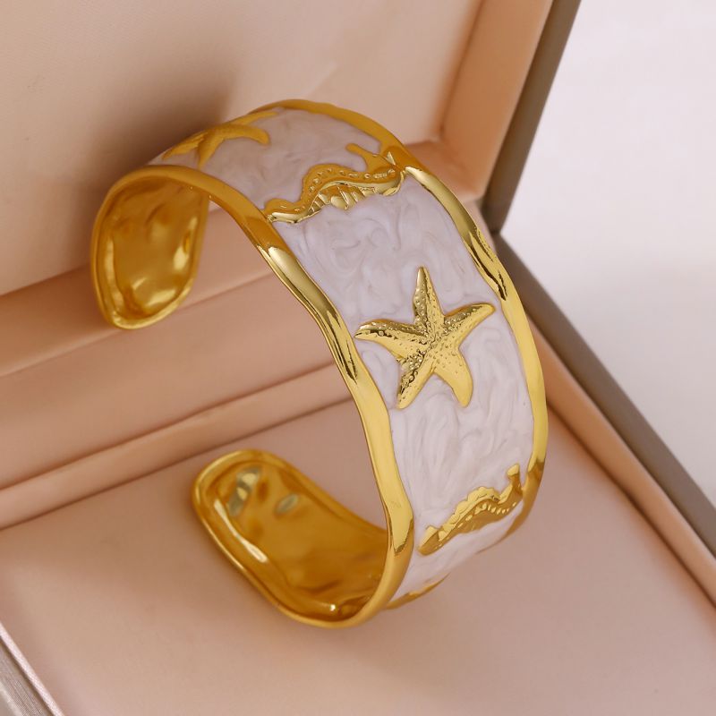 Black Stainless Steel Oil Dripping Conch Seahorse Bracelet