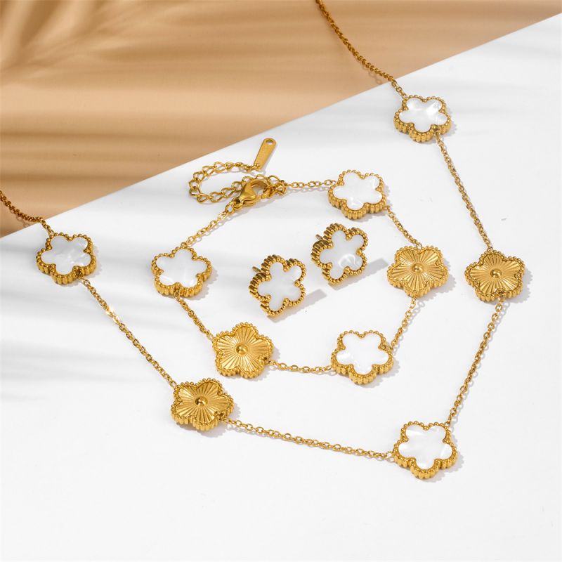 A Black Earring Stainless Steel Flower Earrings