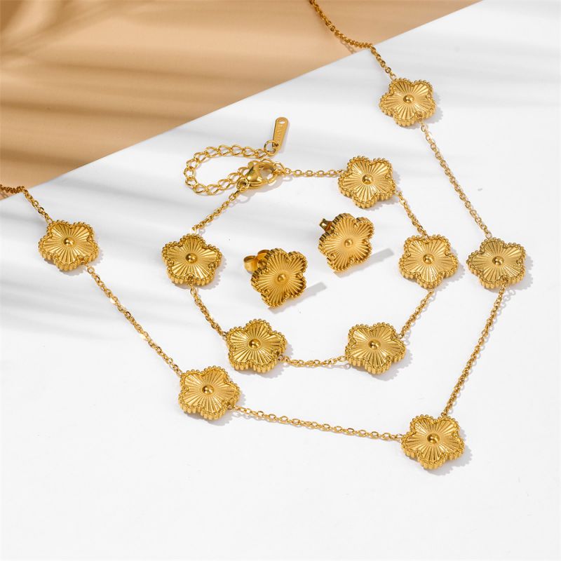 A Black Earring Stainless Steel Flower Earrings