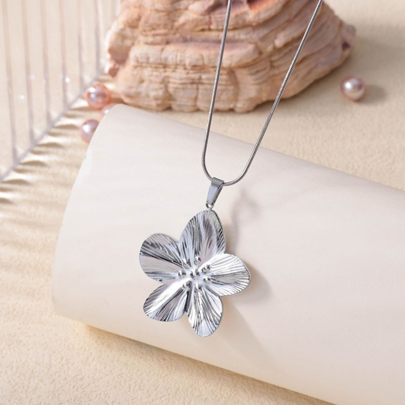 Necklace #1 304 Stainless Steel Flower Necklace
