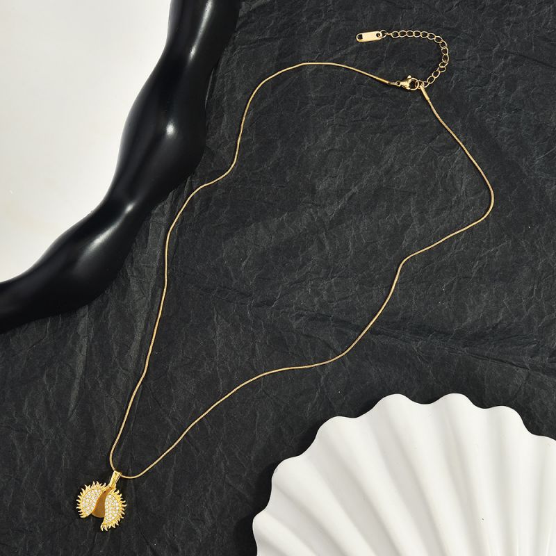 Heart-shaped Opening And Closing Necklace (gold) Titanium Steel Diamond-encrusted Heart Necklace