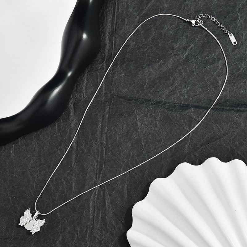 Heart-shaped Opening And Closing Necklace (gold) Titanium Steel Diamond-encrusted Heart Necklace