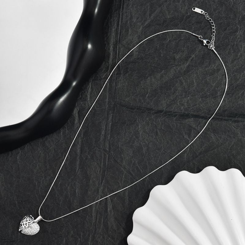 Heart-shaped Opening And Closing Necklace (gold) Titanium Steel Diamond-encrusted Heart Necklace