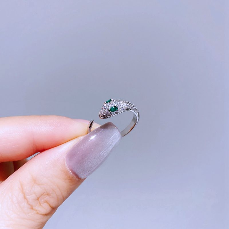 Silver Snake Ring Copper And Diamond-encrusted Snake Ring