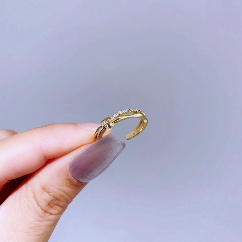 Silver Snake Ring Copper And Diamond-encrusted Snake Ring