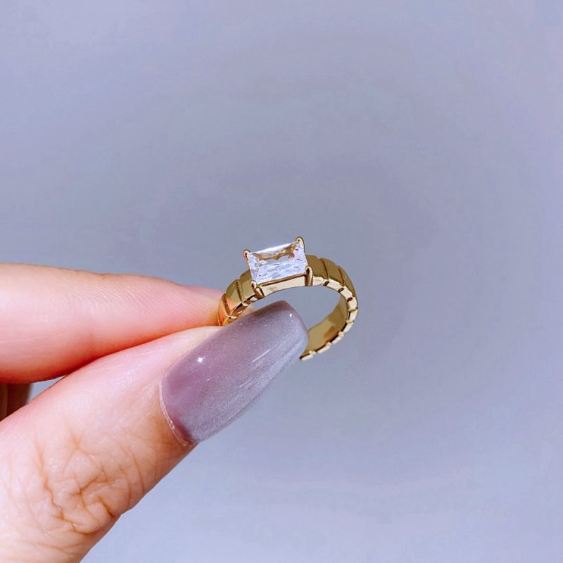 Silver Snake Ring Copper And Diamond-encrusted Snake Ring