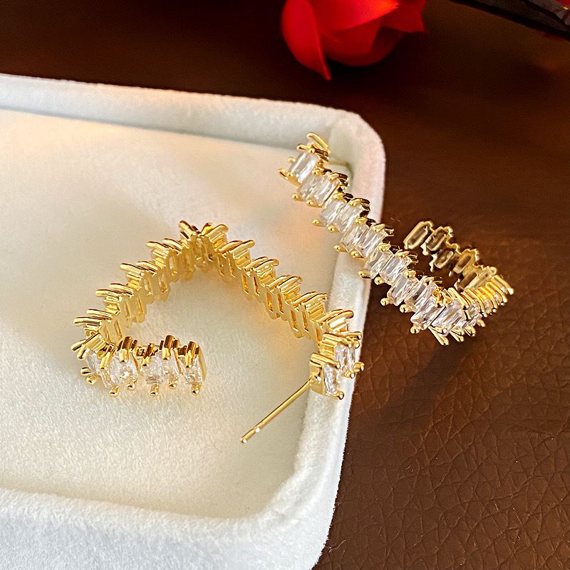 Silver (thickened With Real Gold Plating) Brass And Diamond-encrusted Triangular Earrings