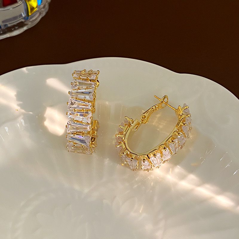 Gold (thickened Genuine Gold Plating) Oval Copper Earrings With Diamonds