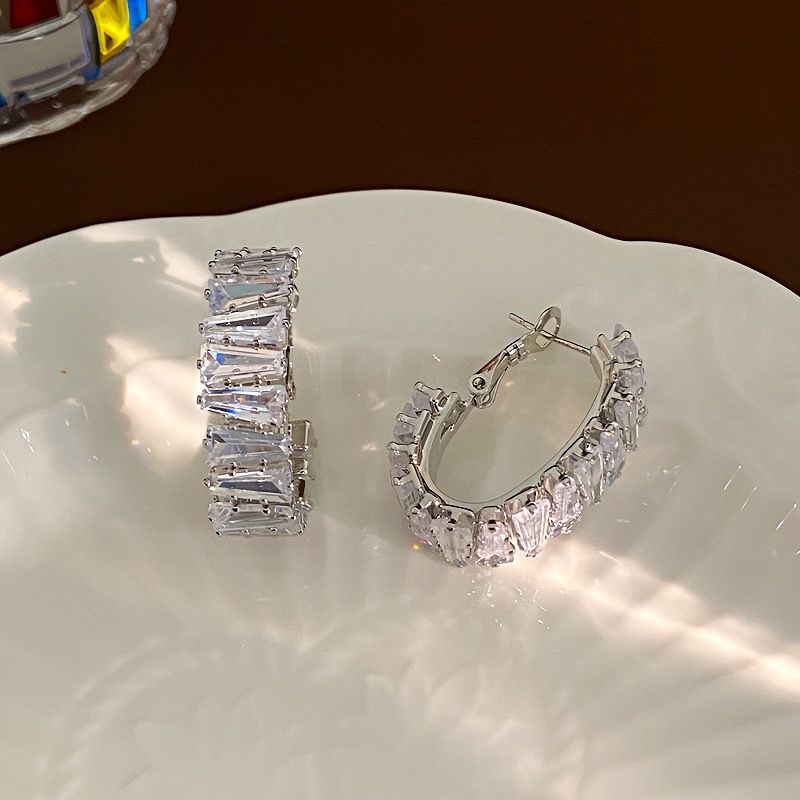 Gold (thickened Genuine Gold Plating) Oval Copper Earrings With Diamonds