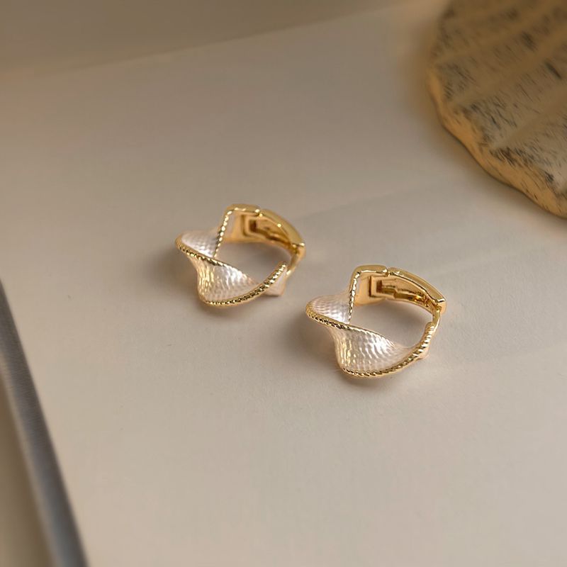 High-end Geometric Earrings Irregular Copper Earrings