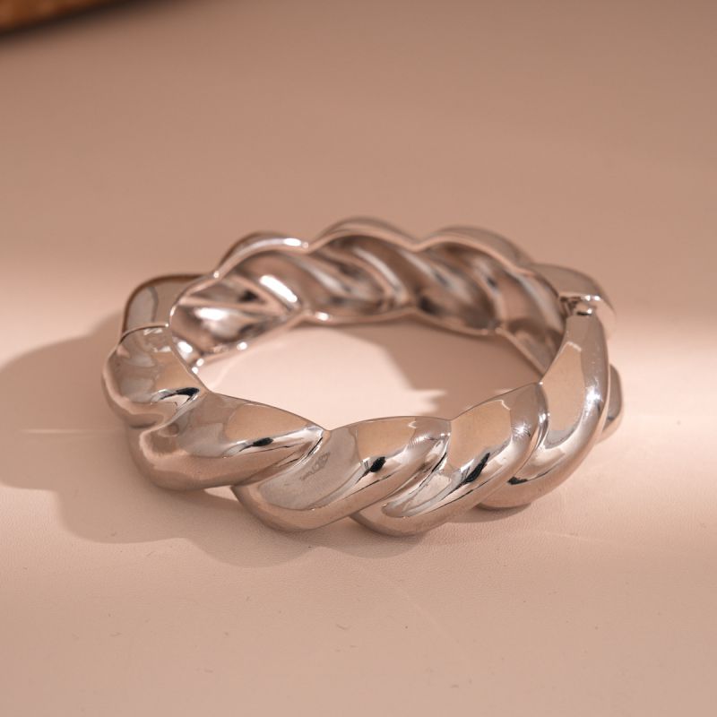 Bracelet - Gold Metal Twist Open Bracelet