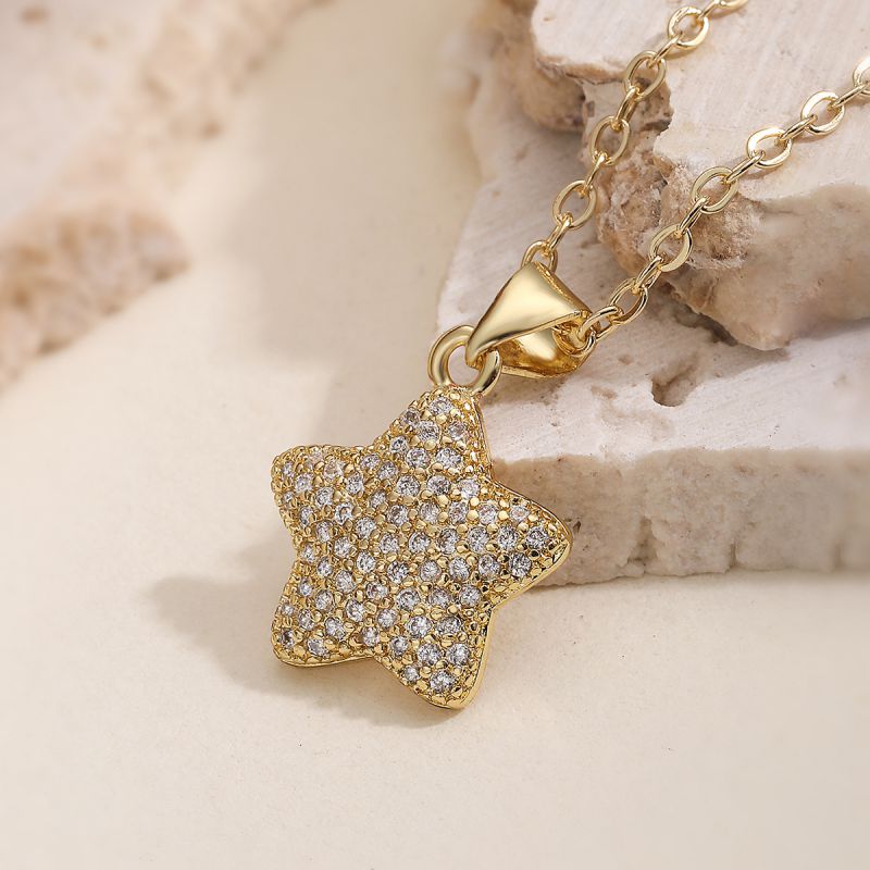 White Copper Diamond-encrusted Five-pointed Star Necklace