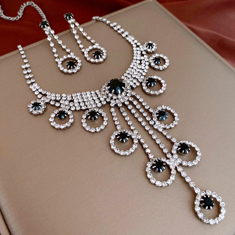 56# Necklace - Silver Copper And Diamond-encrusted Teardrop Necklace And Earring Set