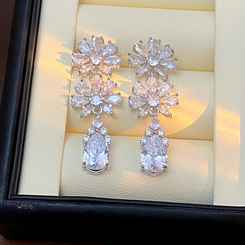 Gold (thickened Genuine Gold Plating) Copper And Diamond-encrusted Teardrop Earrings